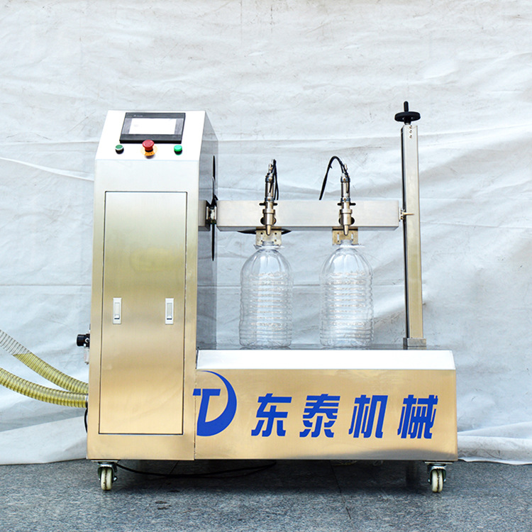 俱往矣，數(shù)風流人物，還看東泰半自動食用油灌裝機